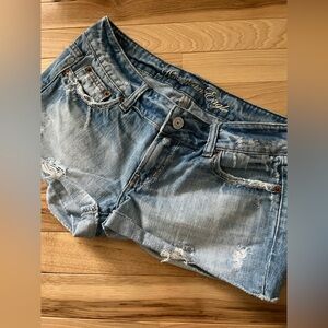 America Eagle, low rise, booty short, distressed jeans, size 4
